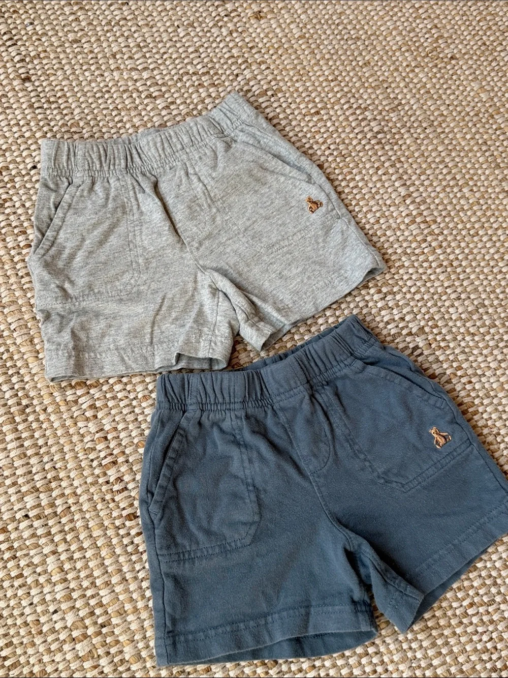 GAP toddler Elastic-Waist Shorts in Gray and blue